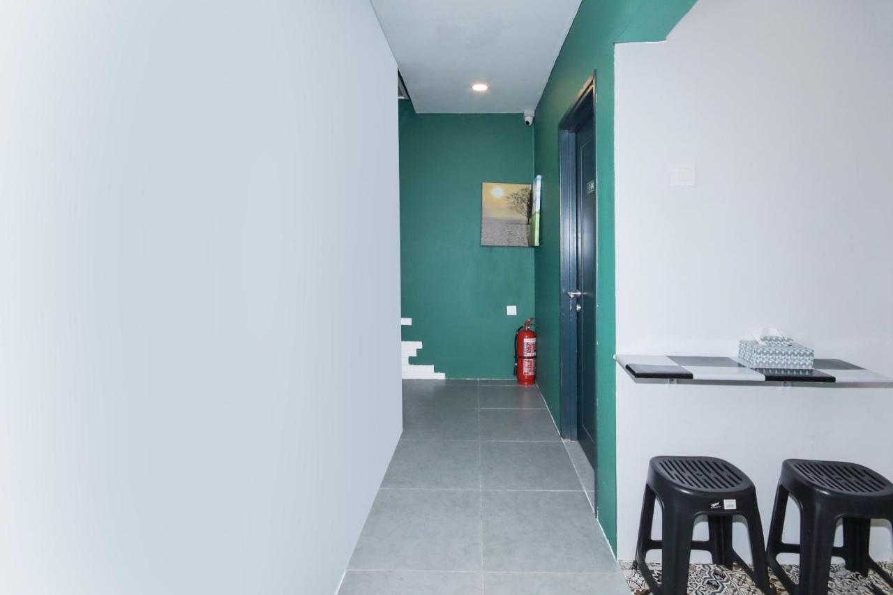 Oyo 90399 Green Home Hotel Syariah セパン エクステリア 写真